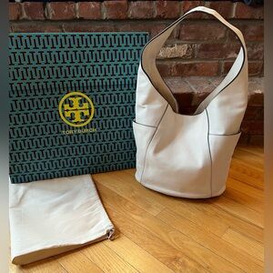 RARE Tory Burch Ivory Pebbled Leather Bombe T Hobo Bag